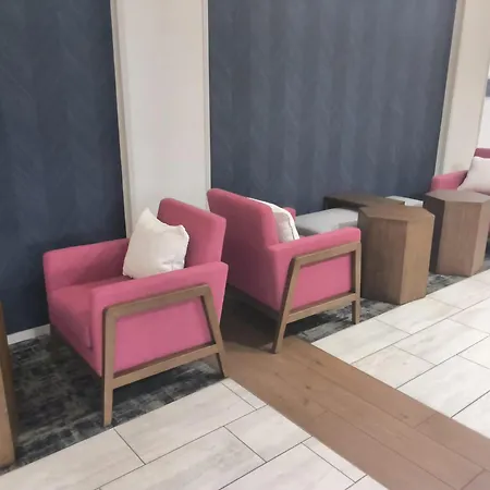 La Quinta By Wyndham New Haven-2