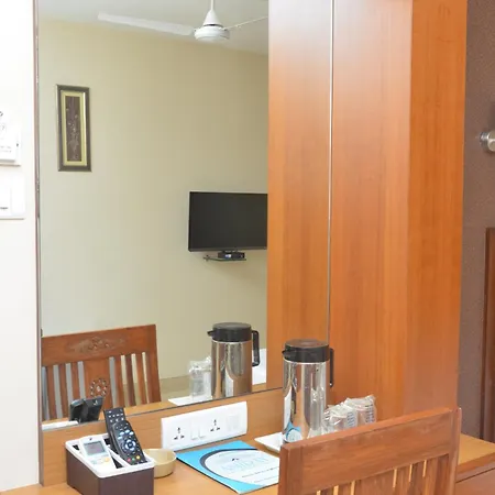 Hotel Ashray International, Sion - Near Bkc-2