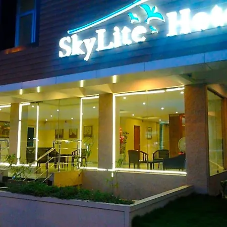 Hotel Sky Lite-2