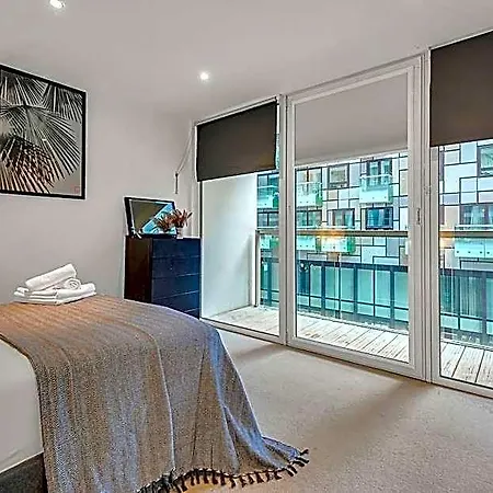 Lanterns Court Serviced Apartments By Thesqua.Re-3