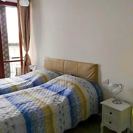 Nancy House-2