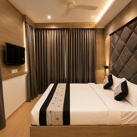 Hotel Beverly Palace Santacruz - Near U S Consulate And Near Bkc-2