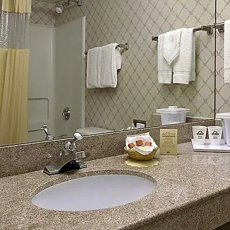 Days Inn By Wyndham Newport News City Center Oyster Point-3