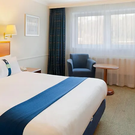Holiday Inn Edinburgh Zoo By Ihg-3