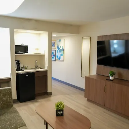 Holiday Inn & Suites Phoenix Airport By Ihg-3