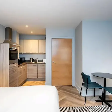 Staycity Aparthotels Edinburgh West End-3