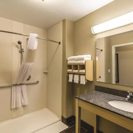 La Quinta By Wyndham Fargo-Medical Center-3