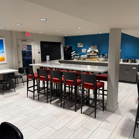 Days Inn By Wyndham Yosemite Area-3