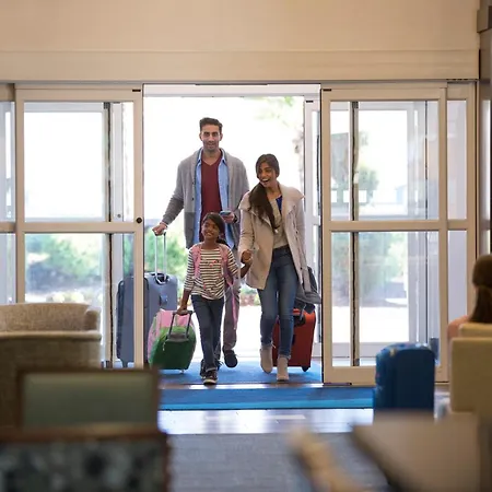 Holiday Inn Express & Suites Kelowna - East By Ihg-2