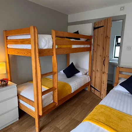 Elemental Surf Lodge-3