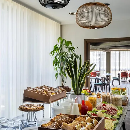 Adoro Hotel-2