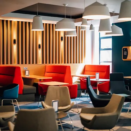 Holiday Inn Express Belfast City By Ihg-3