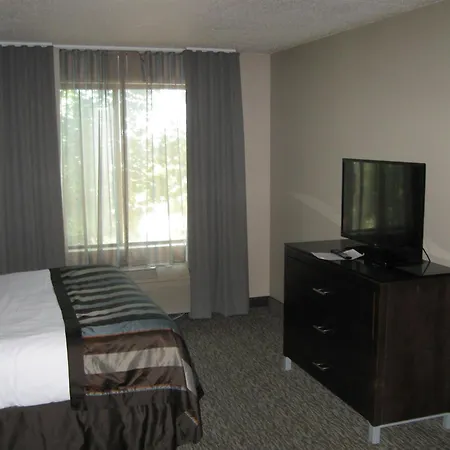 Wingate By Wyndham Fargo-2