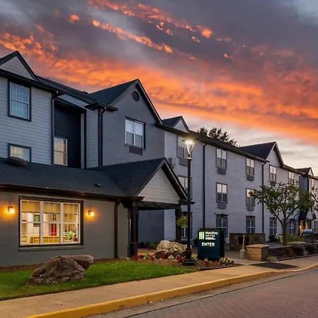 Mainstay Suites Sterling Near Dulles Town Center-3