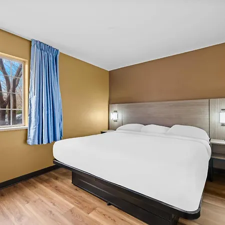 Mainstay Suites Charlotte - Executive Park-3