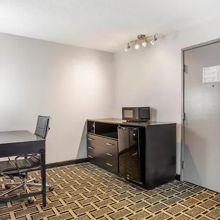 Comfort Suites Nashville Airport - Bna-3