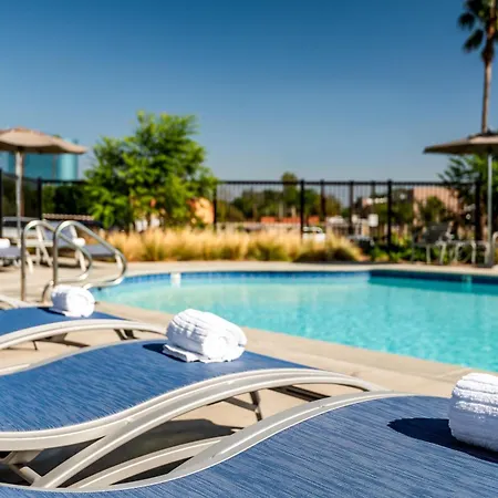 Holiday Inn Express & Suites Santa Ana - Orange County By Ihg-3