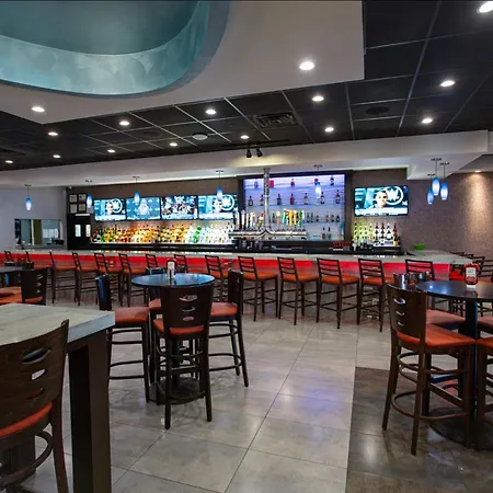 Holiday Inn Newark International Airport-3