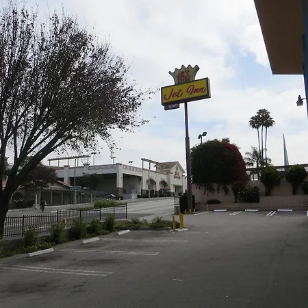 Jet Inn-2