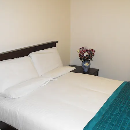 Hazelbrook Lodge-2