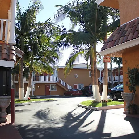 Paradise Inn And Suites-3