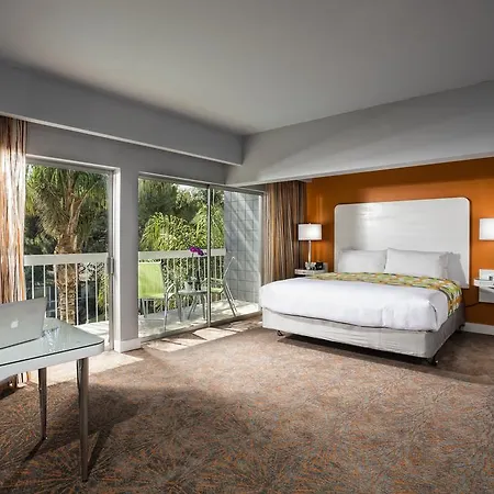 Sportsmen'S Lodge Hotel-3