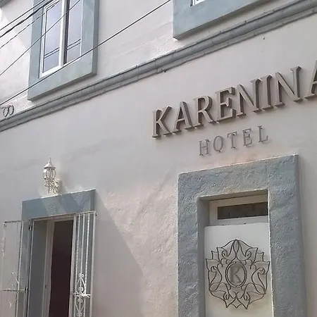 Hotel Karenina-3