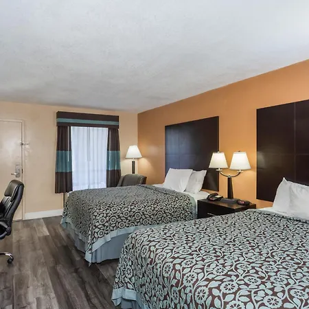 Days Inn By Wyndham Sarasota Bay-3
