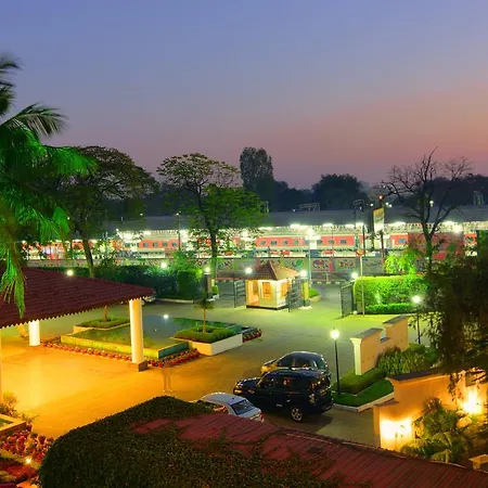 Chanakya Bnr Hotel-3