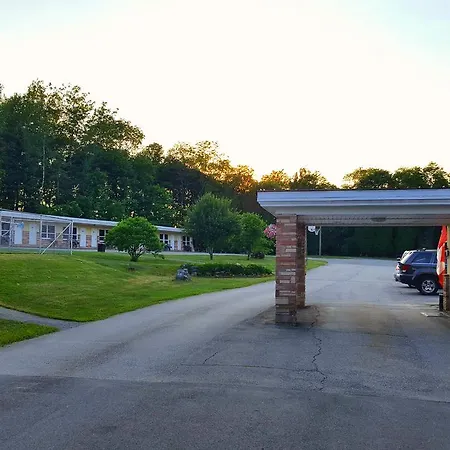 Stucco Lodge-2