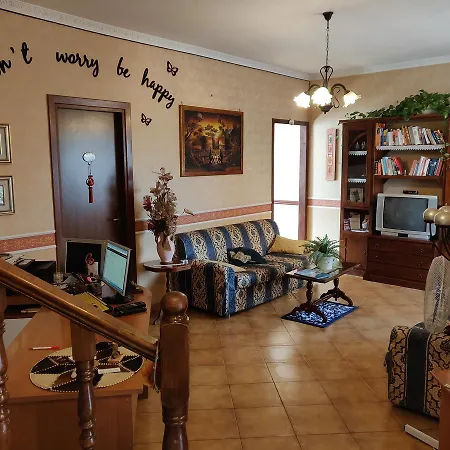 Hillary House-2
