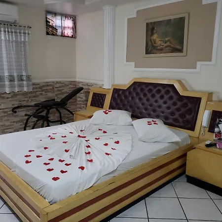 Motel Mont Blanc Gru-3