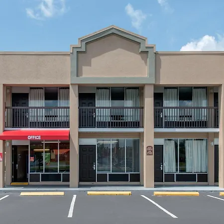 Econo Lodge-3