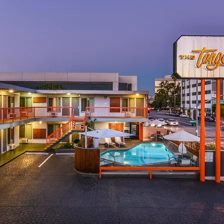 The Tangerine - A Burbank Hotel-2