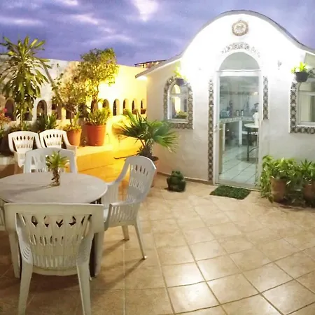 Alexandross Hostel-2