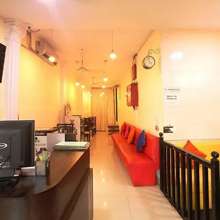 Town Hostel Mumbai - Ac Dormitory-3