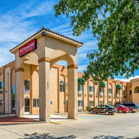 Econo Lodge Inn & Suites Albuquerque East I-40 Eubank Exit-3
