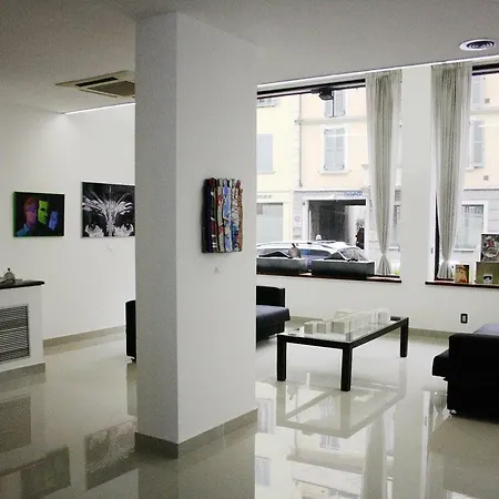 Hotel 38-3