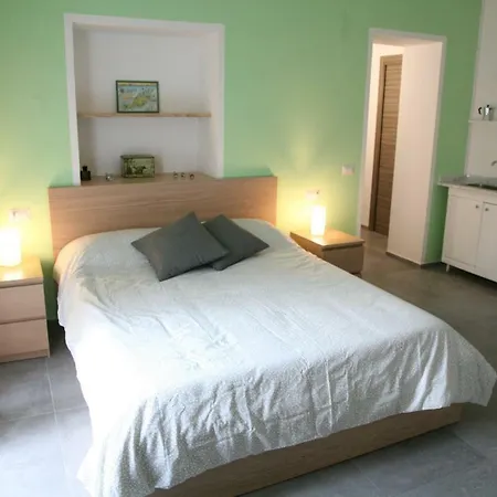 Alyssa House-3