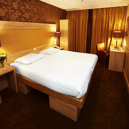 Hotel 74-3