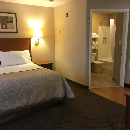 Candlewood Suites Kansas City Airport-2