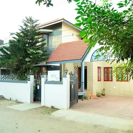 Zuriel Suite Guest House-3