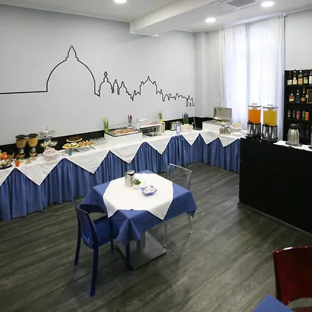 Hotel Magenta-2