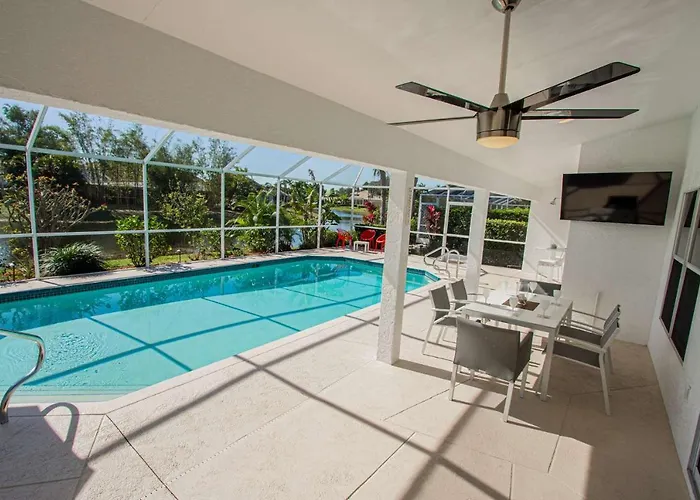Crown Pointe- Crown Pointe Blvd.,E. Villa Naples