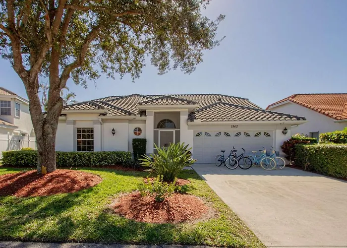 Crown Pointe- Crown Pointe Blvd.,E. Villa Naples