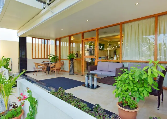 Crystal Beach Inn Male
