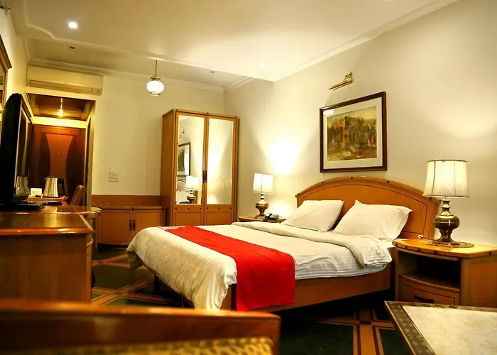 Fabexpress Kwality Regency Hotel Chandigarh