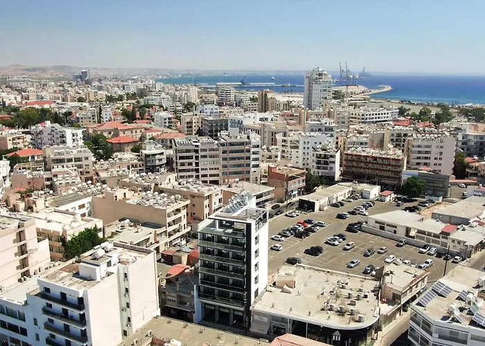 Jimmy'S Suites Larnaca