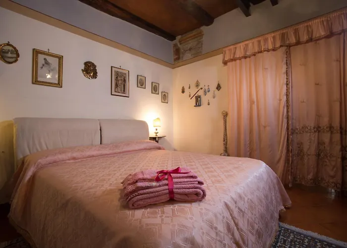 La Via Dei Presepi Bed & Breakfast Naples