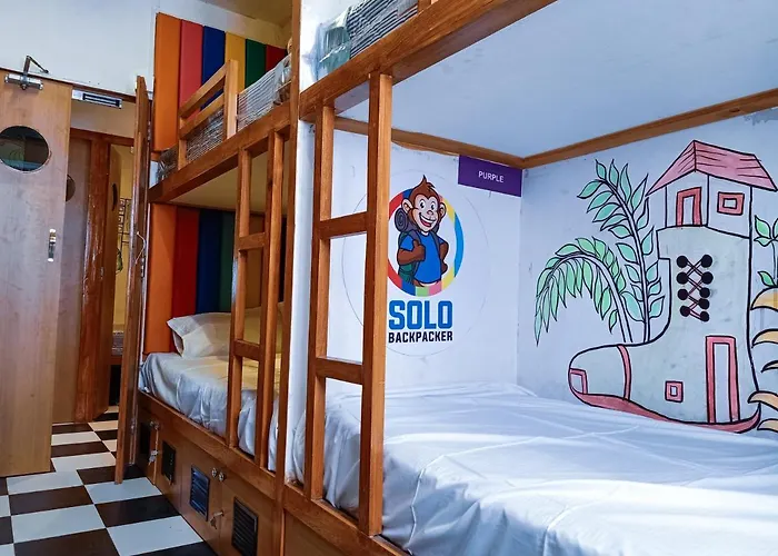 Solo Backpacker Hostel Mumbai